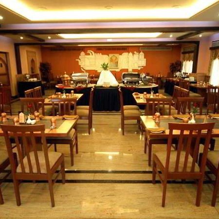 Aj International Hotel Bangalore Restaurant billede